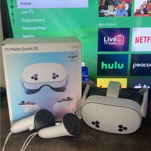 Quest 3S VR Headset - White